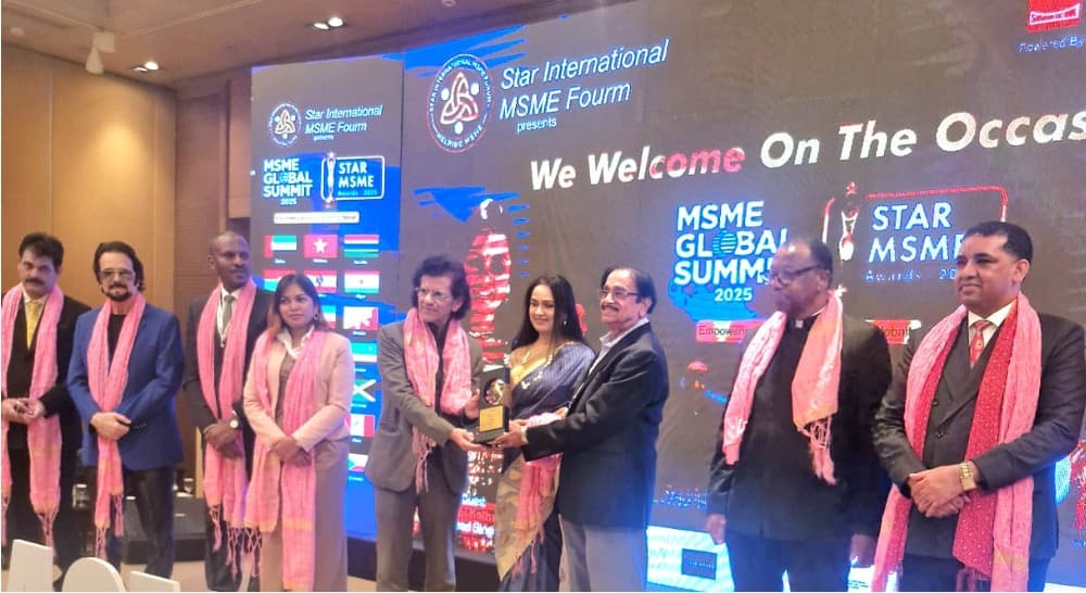 Dr. Raja Rathinam Honored with "Excellent Entrepreneur Award"