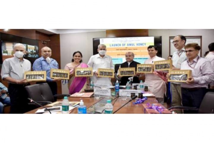 Agriculture minister Narendra Tomar launched Amul’ honey