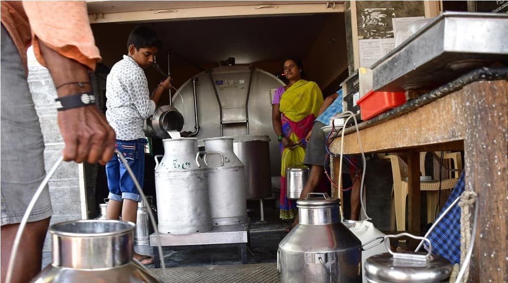 Karnataka Approves ₹4/Litre Milk Price Hike to Support Dairy Farmers