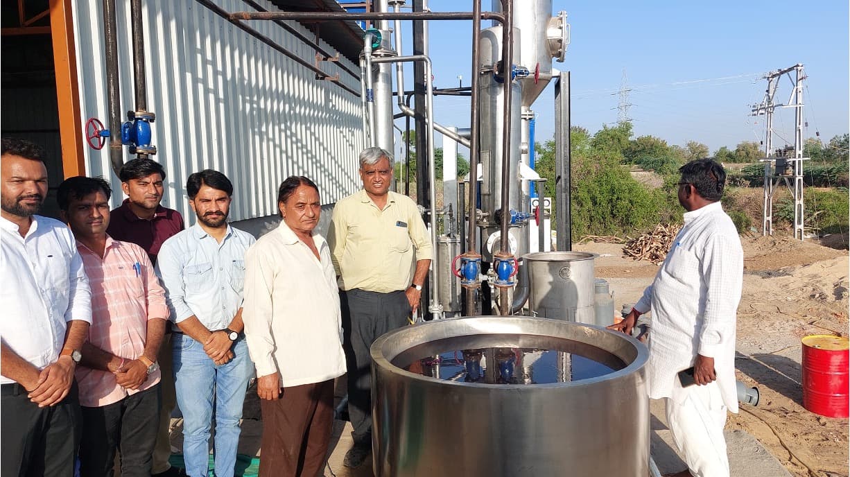 Banas Dairy begins buying gau mutra at ₹5 per litre