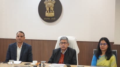 FSSAI CEO calls for nationwide crackdown on high-risk food