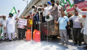 Punjab Dairy Farmers Protest Over Fake Dairy Products